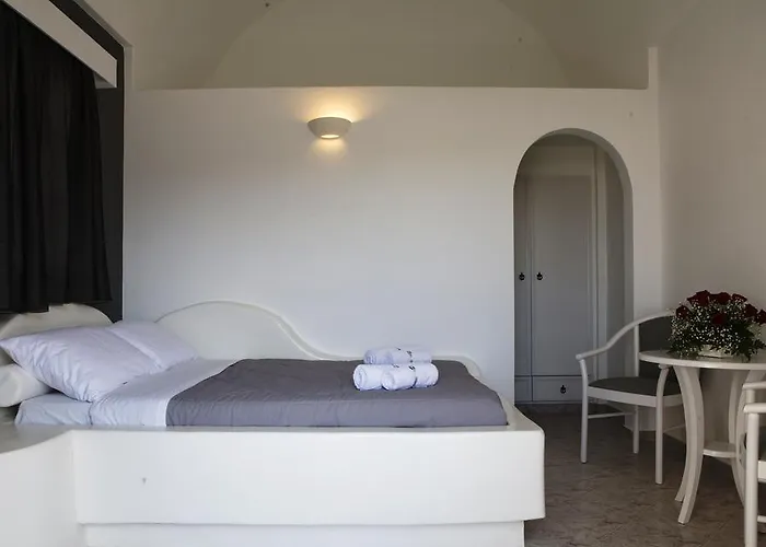 Philippion Boutique Fira (Santorini)